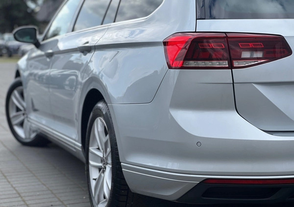 Volkswagen Passat cena 94800 przebieg: 123992, rok produkcji 2019 z Świeradów-Zdrój małe 562